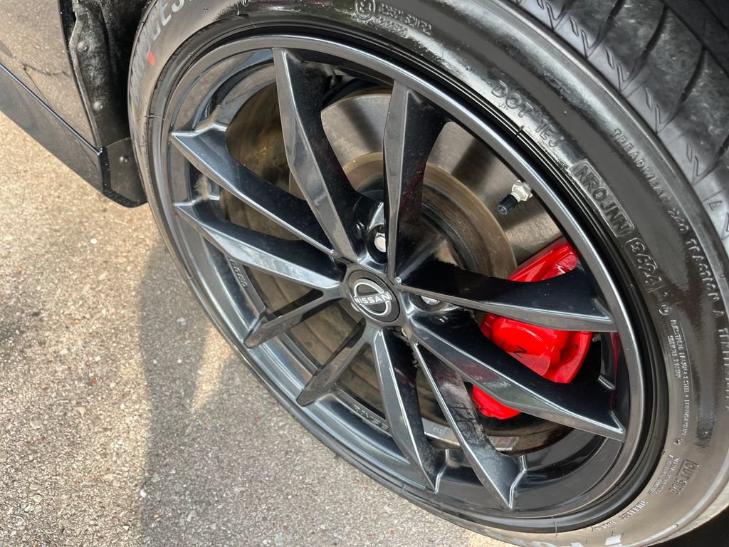 Certified 2024 Nissan Z Performance w/ Floor Mat Package RWD image 36