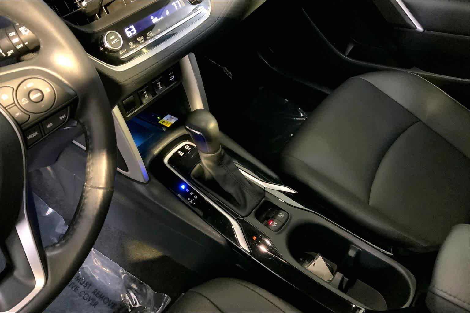 Used 2023 Toyota Corolla Cross XLE AWD/4WD image 17