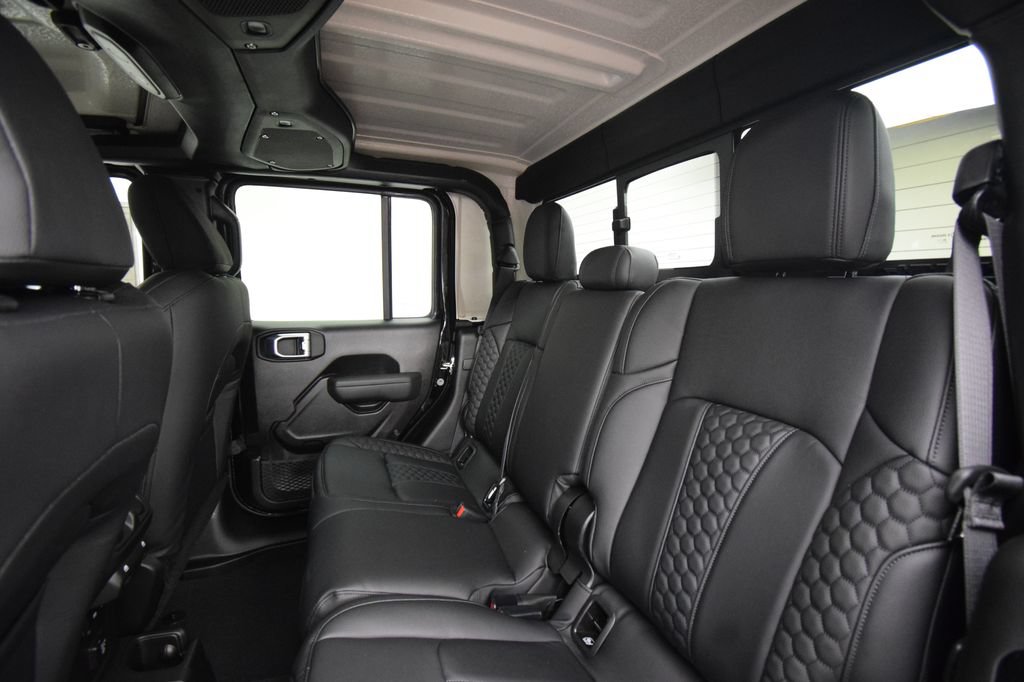 New 2026 Jeep Gladiator Sport AWD/4WD image 40