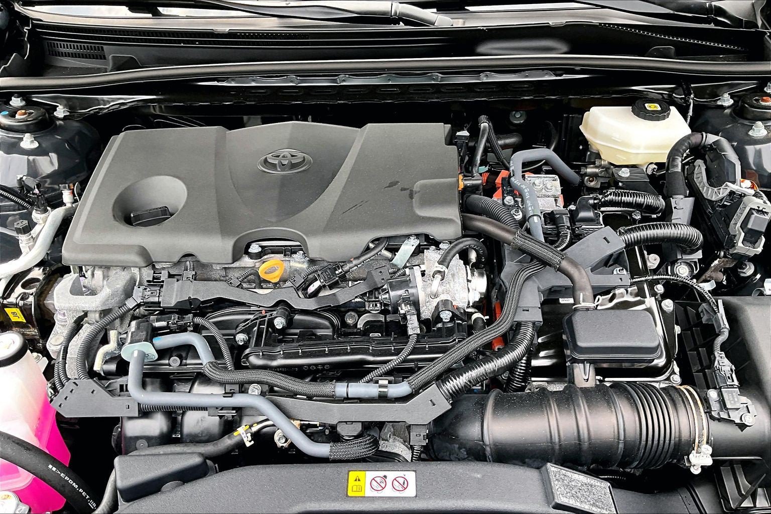 Used 2025 Toyota Camry SE FWD image 10