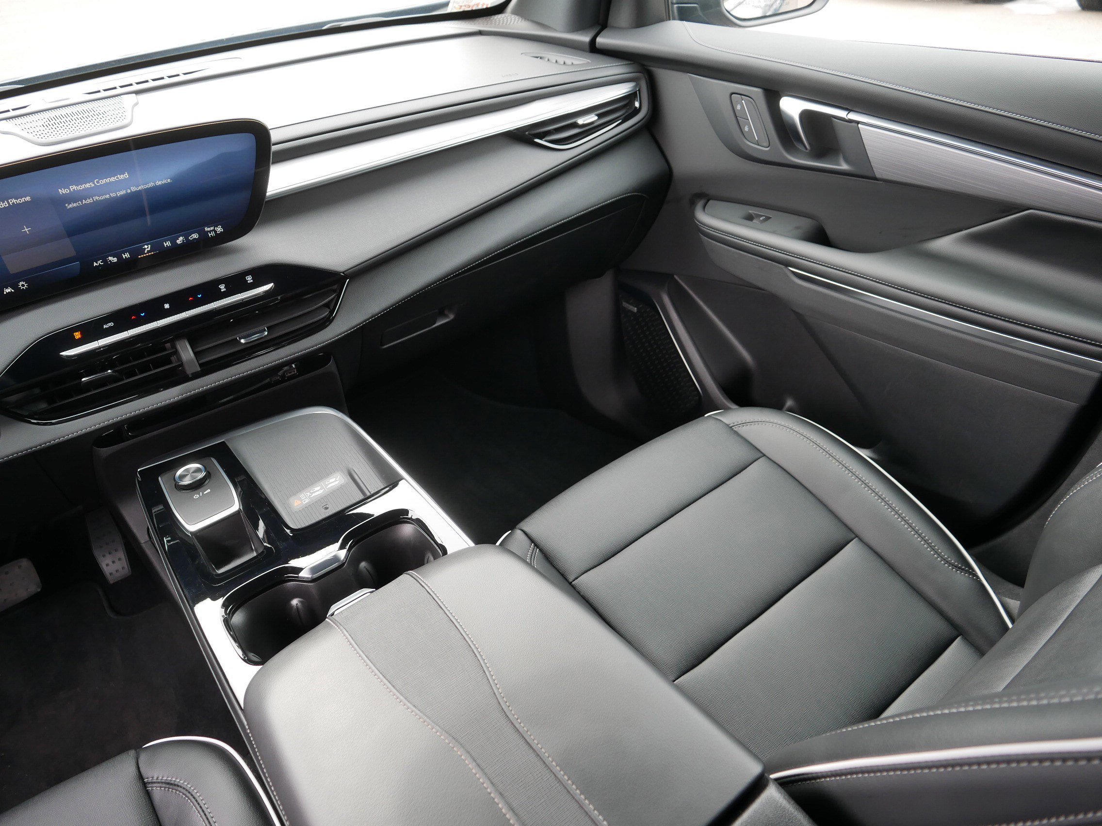 Certified 2025 Buick Enclave Preferred image 11