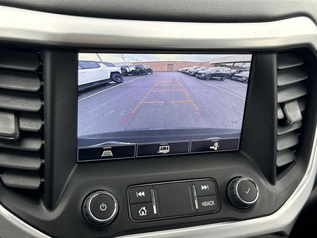 Certified 2023 GMC Acadia SLT w/ Preferred Package image 19