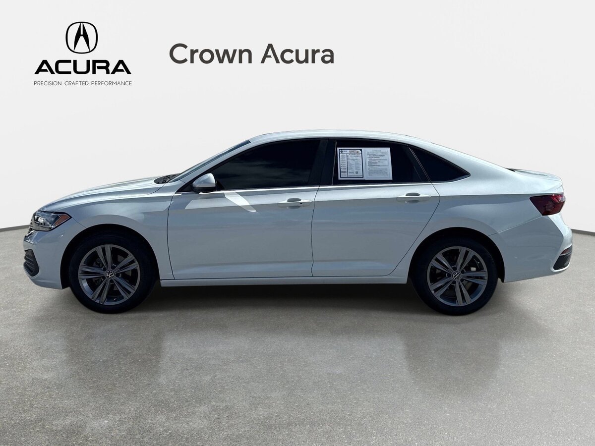 Used 2022 Volkswagen Jetta SE FWD image 2