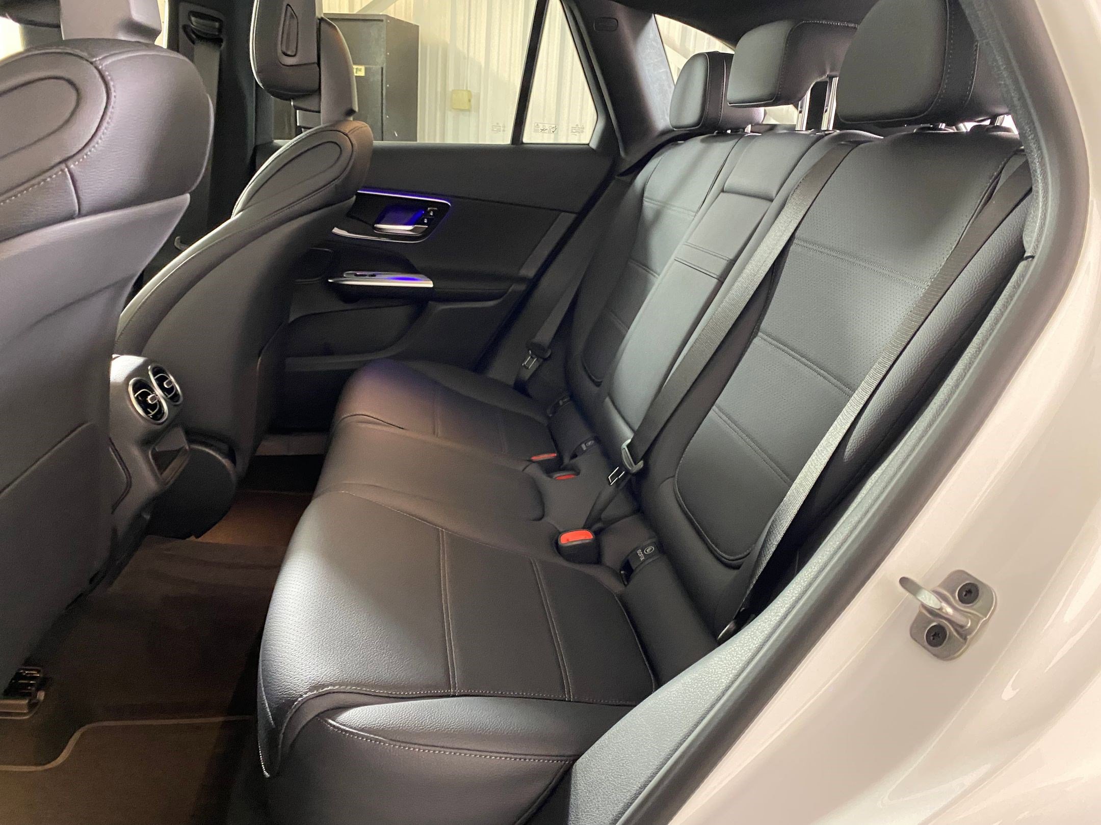 Used 2026 Mercedes-Benz GLC 300 4MATIC image 13