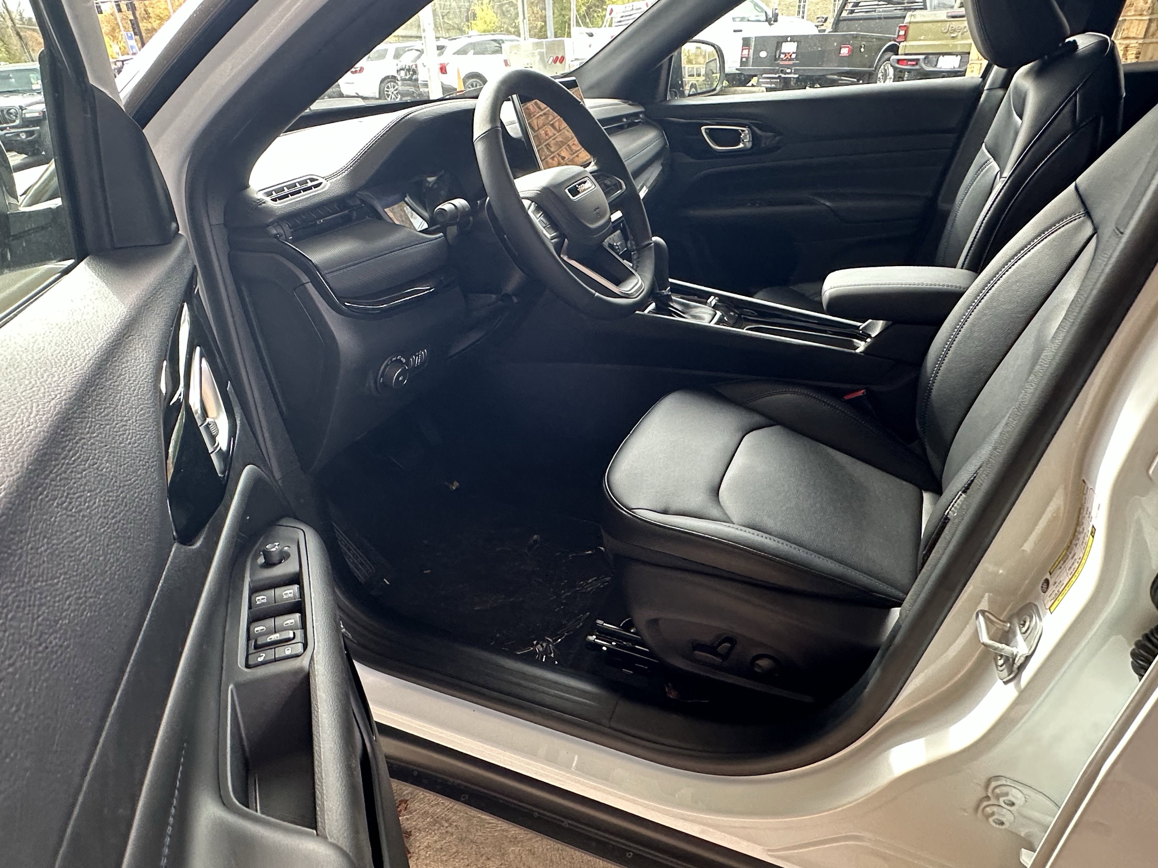 New 2026 Jeep Compass Limited image 22