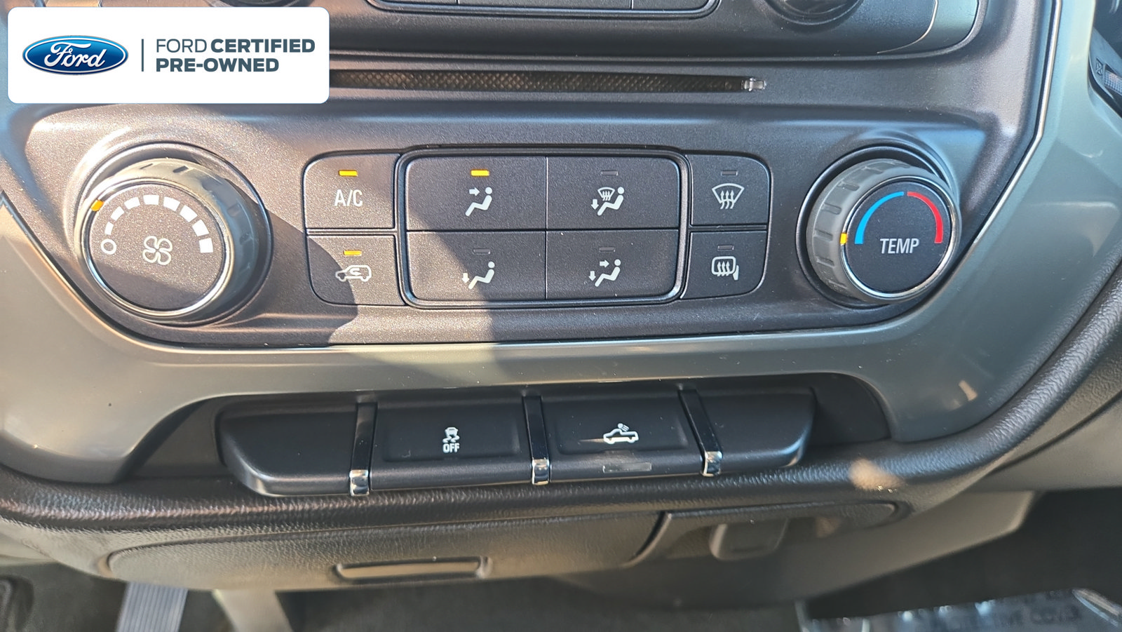 Used 2018 Chevrolet Silverado 1500 LT AWD/4WD image 16