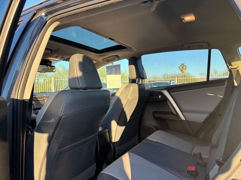 Used 2014 Toyota RAV4 Limited w/ Technology Package image 5