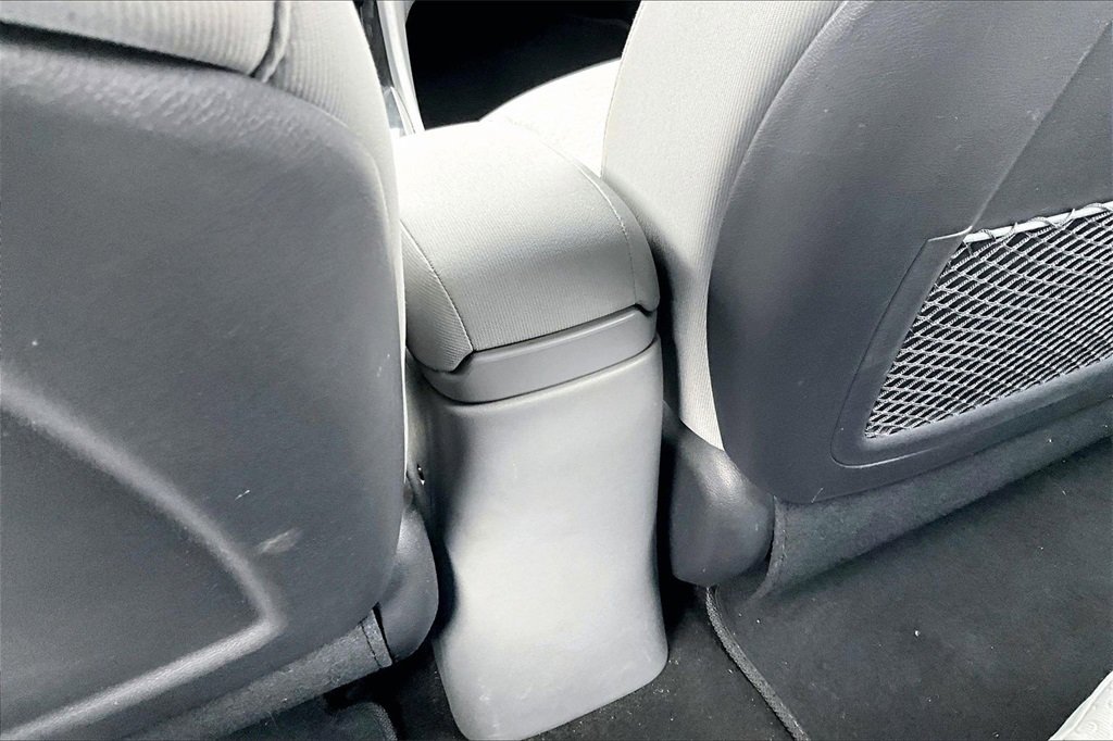 Used 2012 Hyundai Accent SE image 29