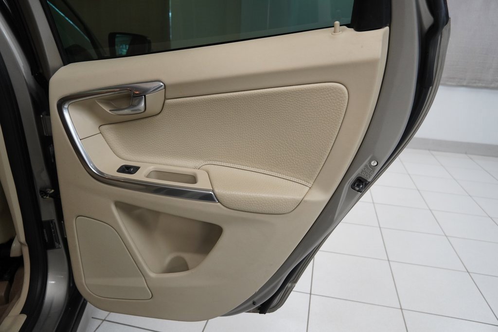 Used 2014 Volvo XC60 T6 image 24