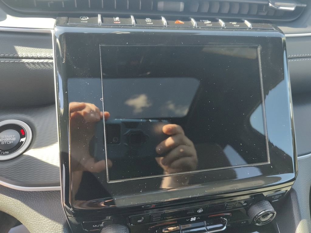 New 2025 Jeep Grand Cherokee 4WD image 21