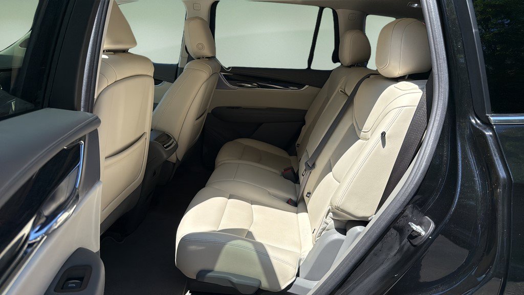 Certified 2023 Cadillac XT6 Premium Luxury w/ Technology Package AWD/4WD image 19
