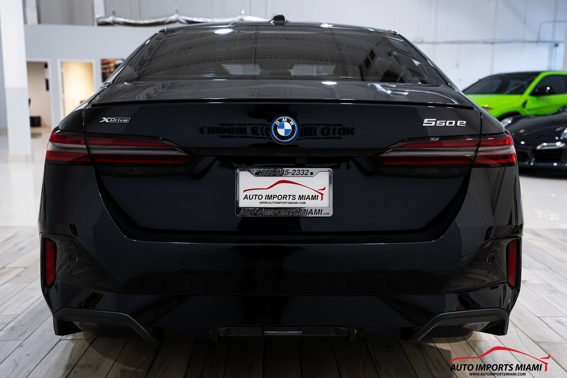 Used 2025 BMW 550e xDrive w/ Executive Package AWD/4WD image 18