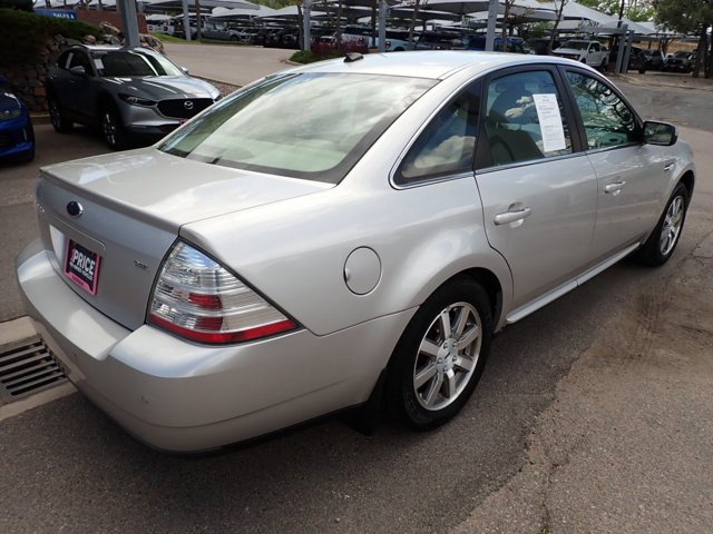 Used 2008 Ford Taurus SEL FWD image 4