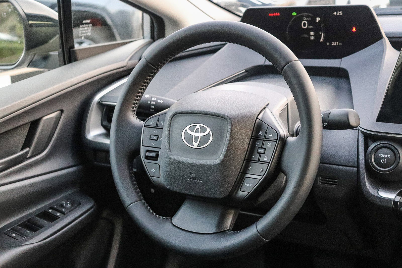 New 2026 Toyota Prius LE FWD image 15