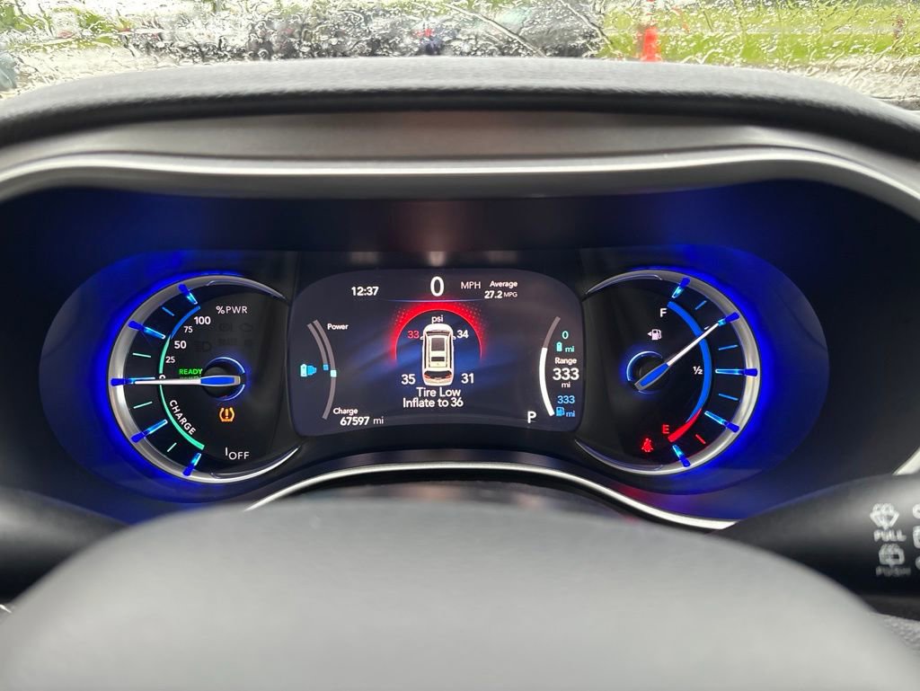 Used 2023 Chrysler Pacifica Touring-L FWD image 56