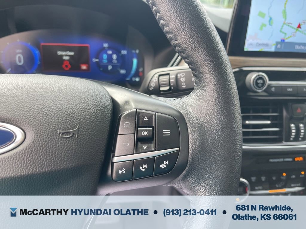 Used 2020 Ford Escape Titanium w/ Titanium Premium Package 2.0 image 23