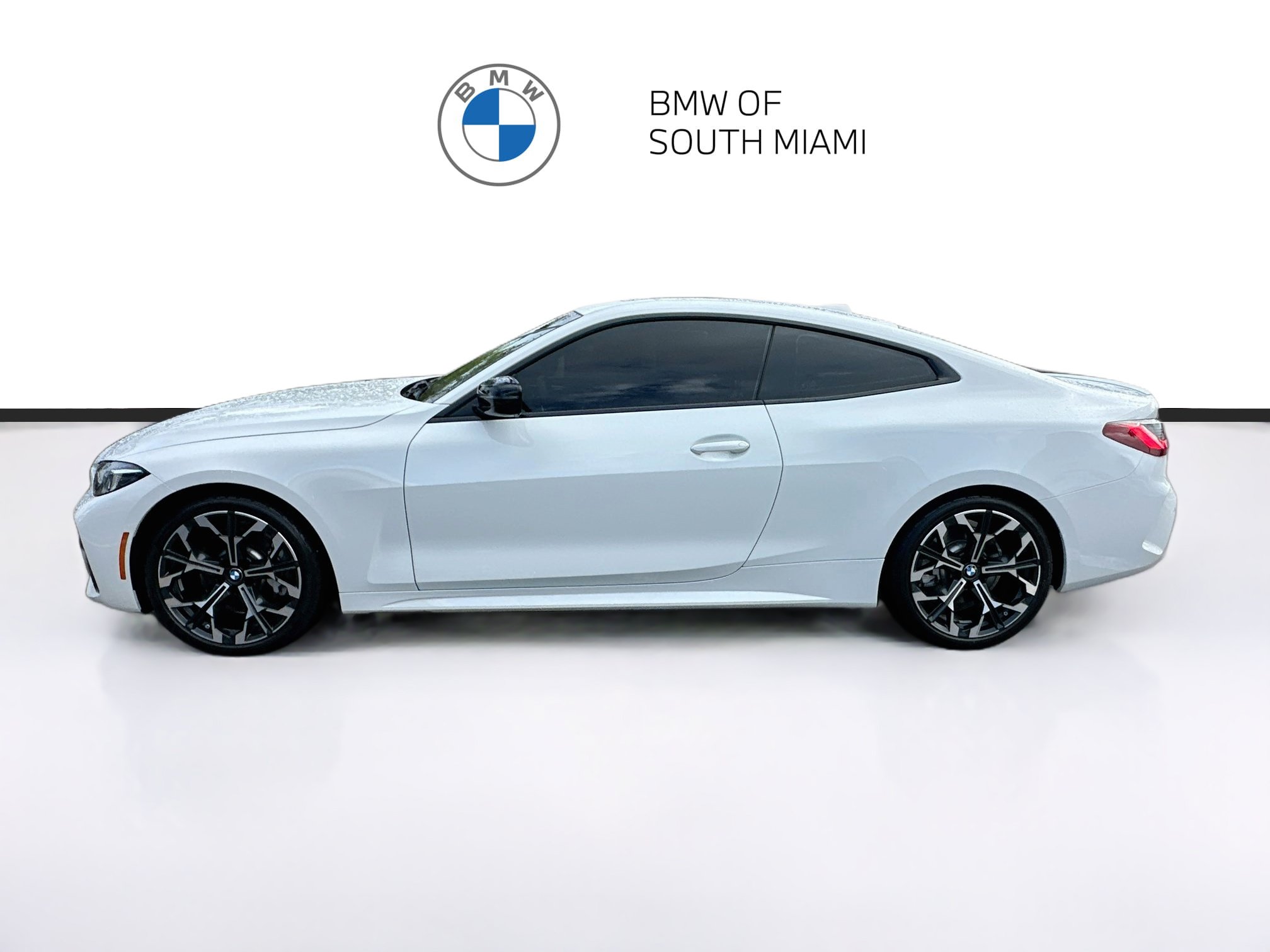 Certified 2025 BMW 430i Coupe w/ M Sport Package RWD image 4