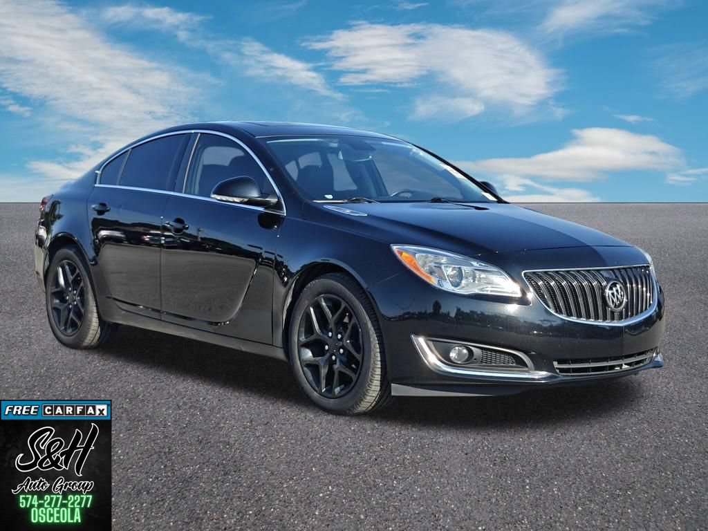 Used 2017 Buick Regal Sport Touring FWD image 3
