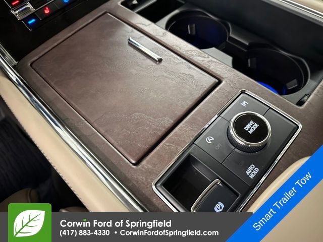 Used 2024 Lincoln Navigator Reserve image 13