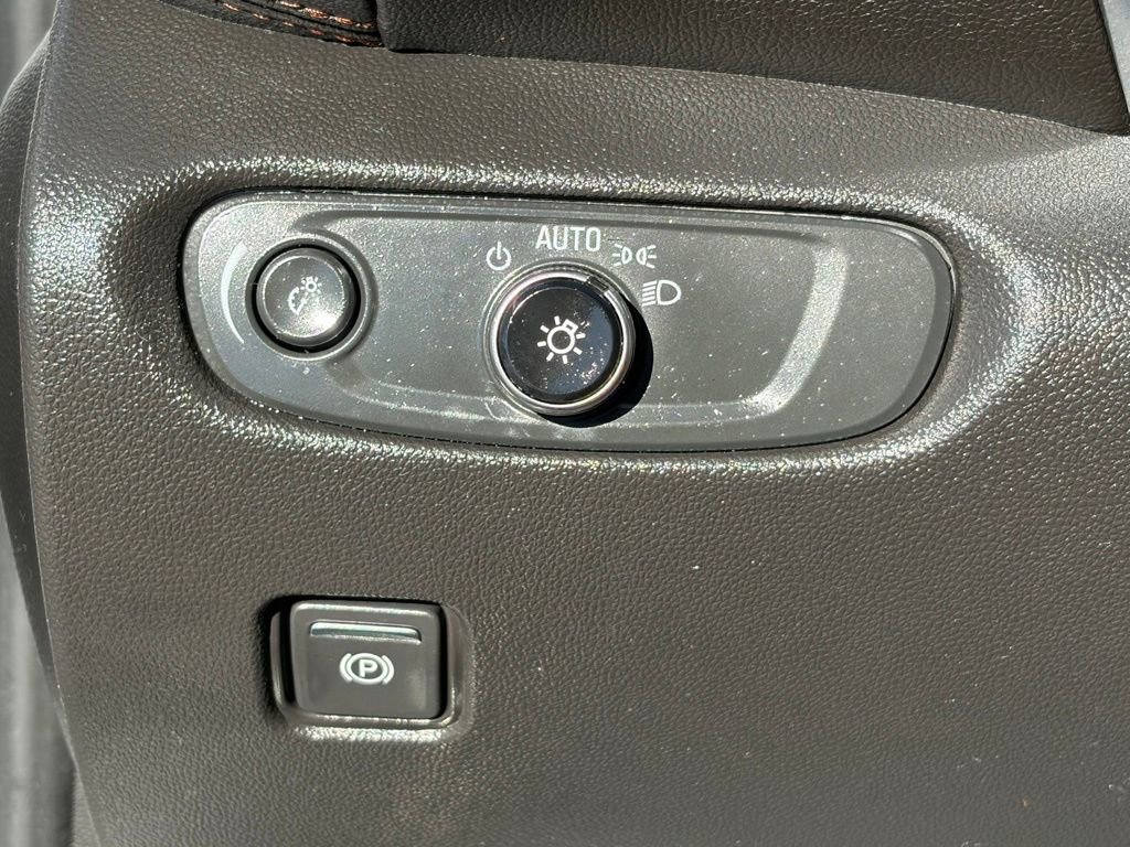 Used 2021 Chevrolet Blazer Premier w/ Driver Confidence II Package image 15