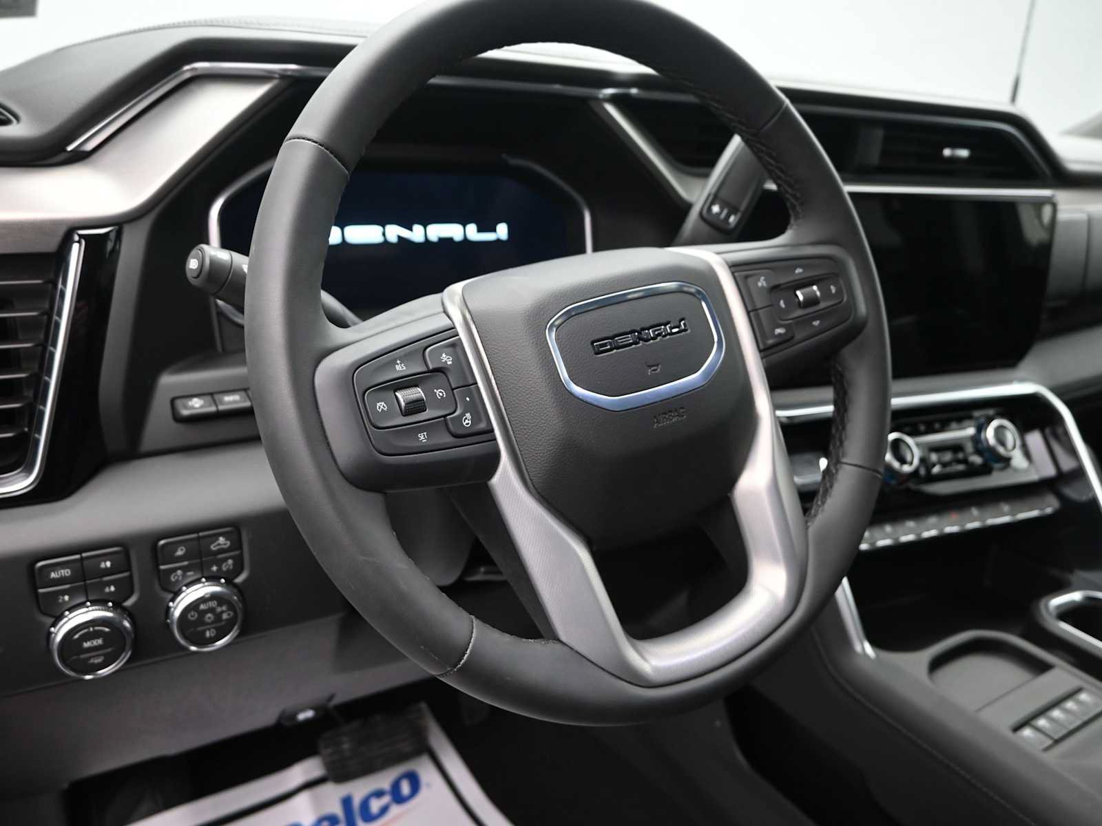 Used 2026 GMC Sierra 2500 Denali w/ Denali Reserve Package AWD/4WD image 14