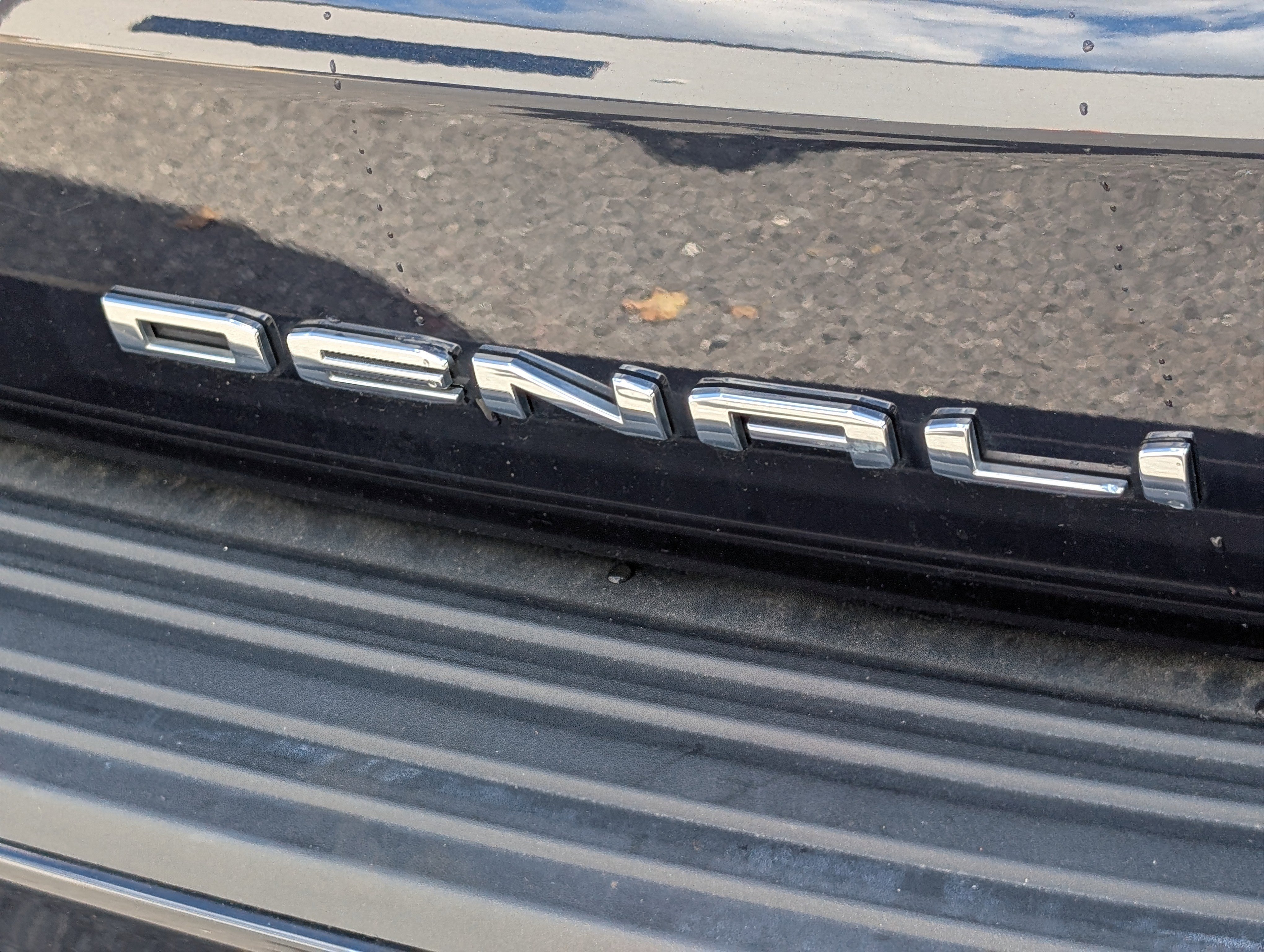 Used 2022 GMC Yukon Denali w/ Max Trailering Package image 9