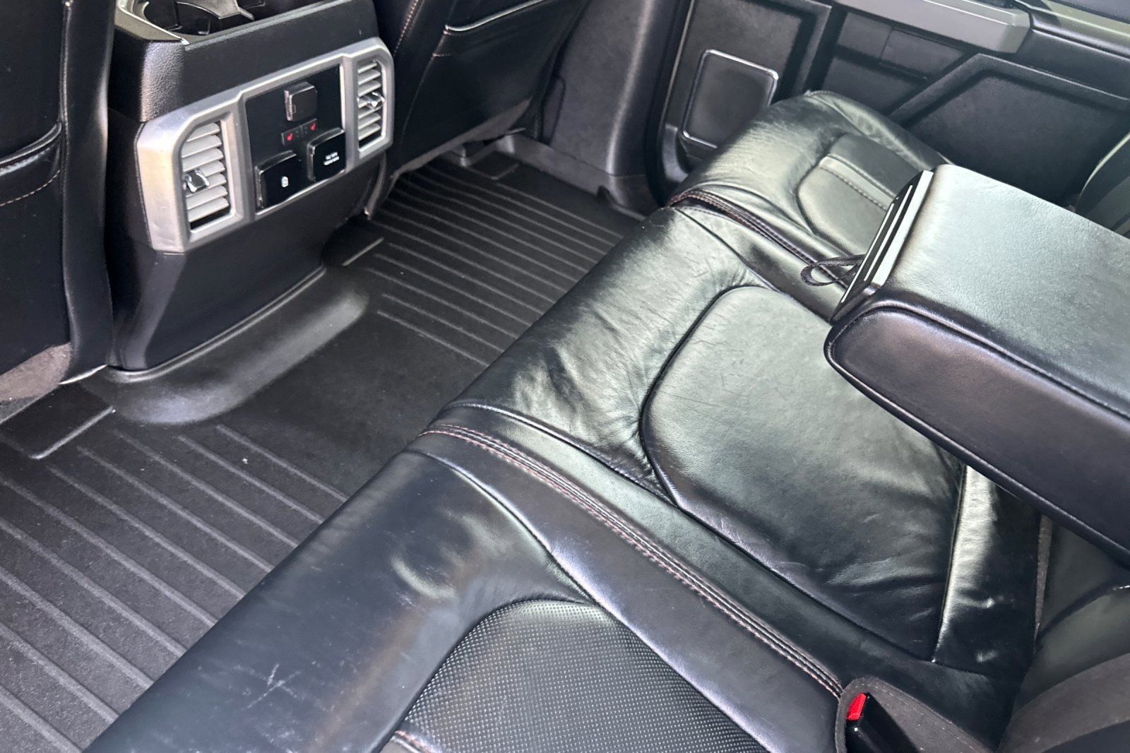 Used 2019 Ford F150 Platinum AWD/4WD image 12
