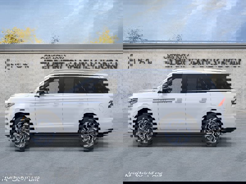 New 2026 Lincoln Navigator Premiere AWD/4WD image 4