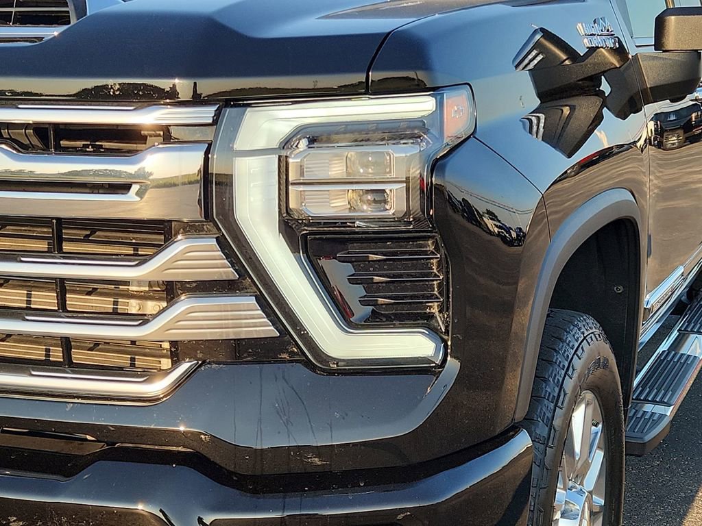 Certified 2024 Chevrolet Silverado 3500 High Country w/ High Country Premium Package image 12