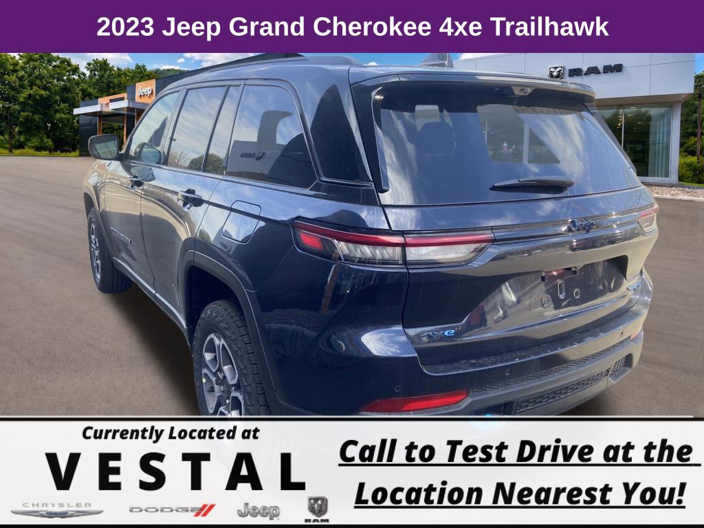 New 2023 Jeep Grand Cherokee Trailhawk w/ Advanced Protech Group II AWD/4WD image 7