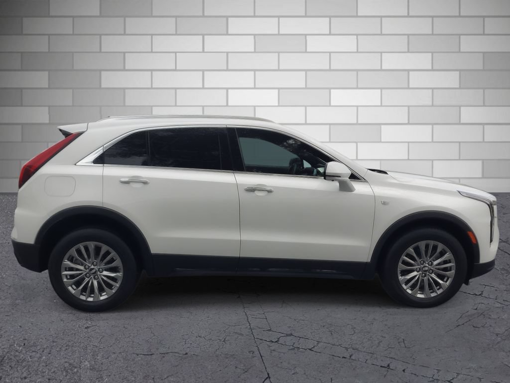 Certified 2025 Cadillac XT4 Premium Luxury w/ Technology Package FWD image 6