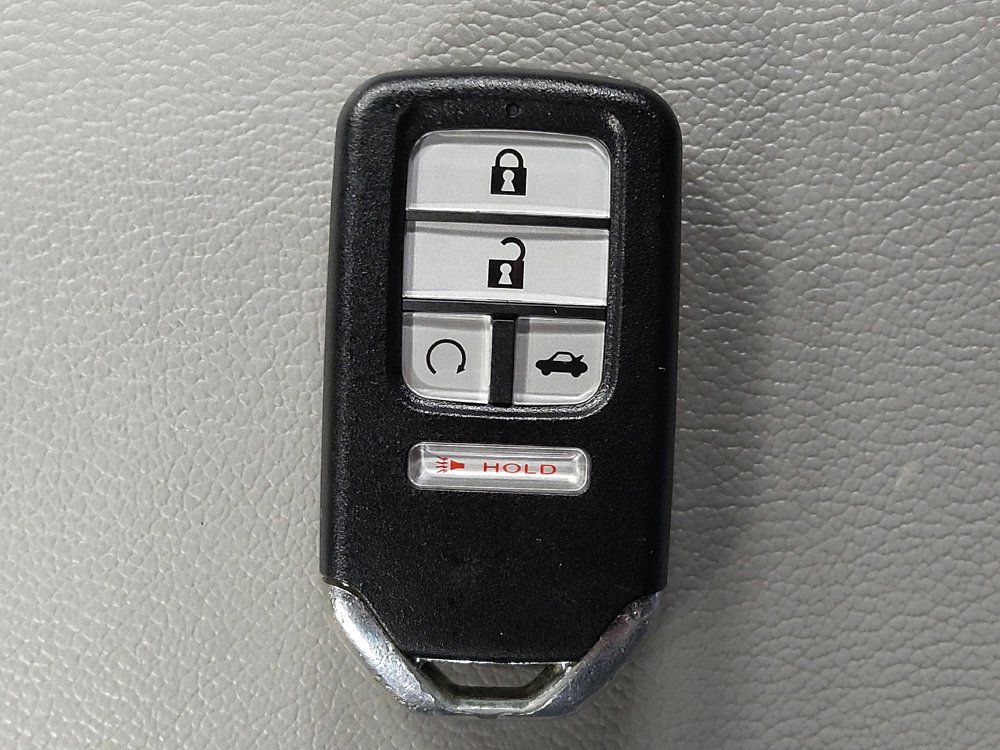 Used 2018 Honda Accord EX image 32