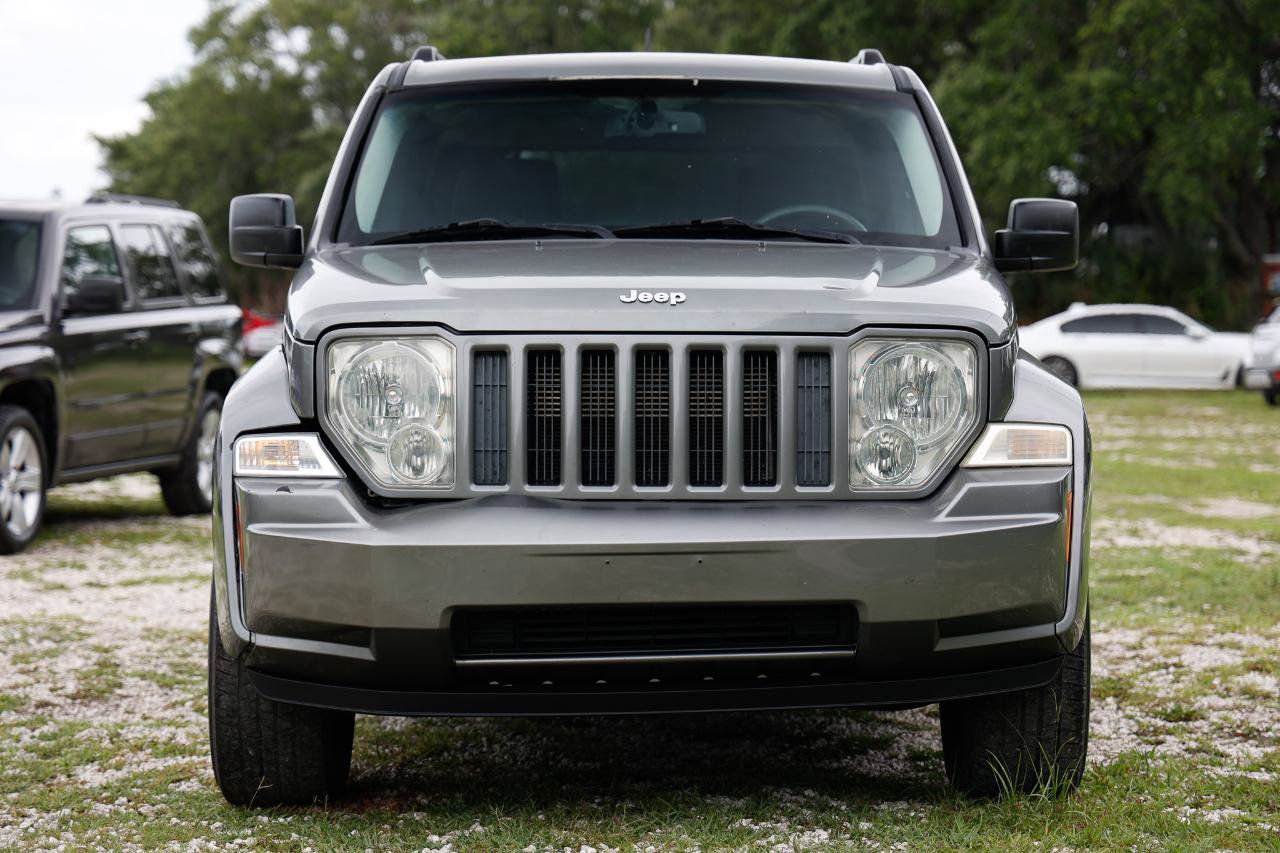 Used 2012 Jeep Liberty Sport w/ Popular Equipment Group AWD/4WD image 17