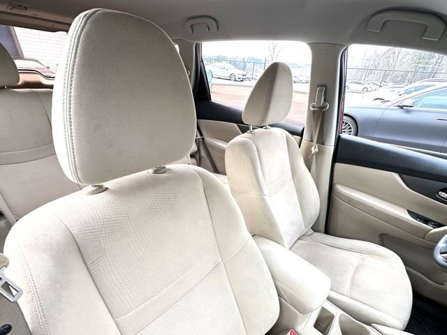 Used 2016 Nissan Rogue S image 29