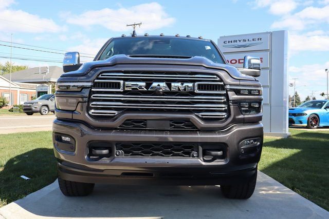 Used 2025 RAM 2500 Laramie w/ Sport Appearance Package image 6