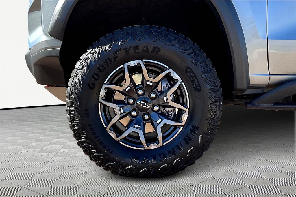 Used 2023 Chevrolet Colorado ZR2 w/ ZR2 Convenience Package III image 8