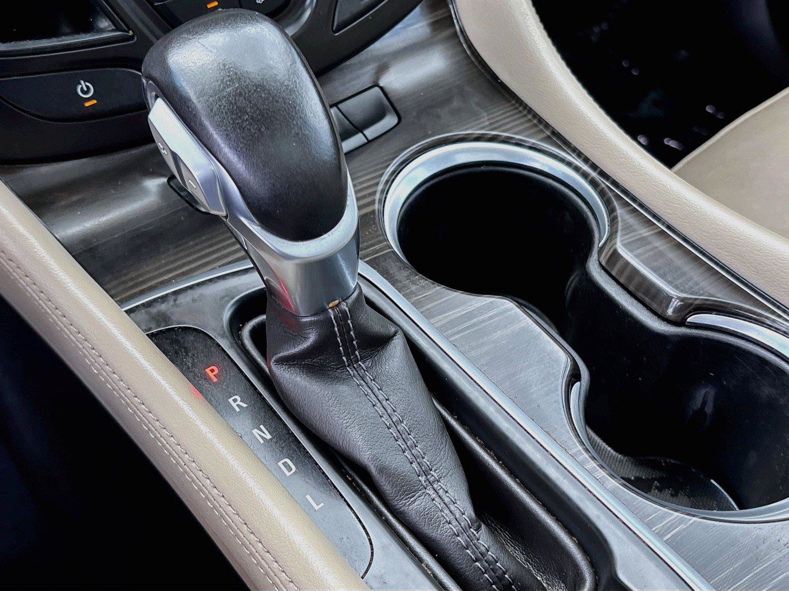 Used 2019 Buick Envision Essence AWD/4WD image 17