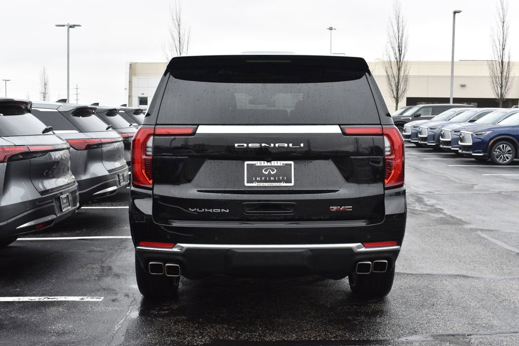 Used 2025 GMC Yukon Denali w/ Sun & Power Step Package image 4