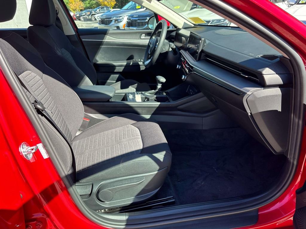 Used 2025 Kia K5 LXS image 14