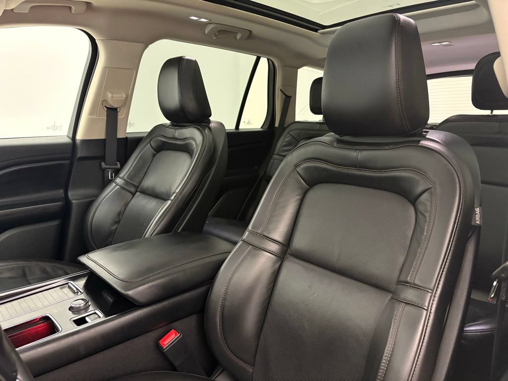Used 2023 Lincoln Aviator Reserve RWD image 24