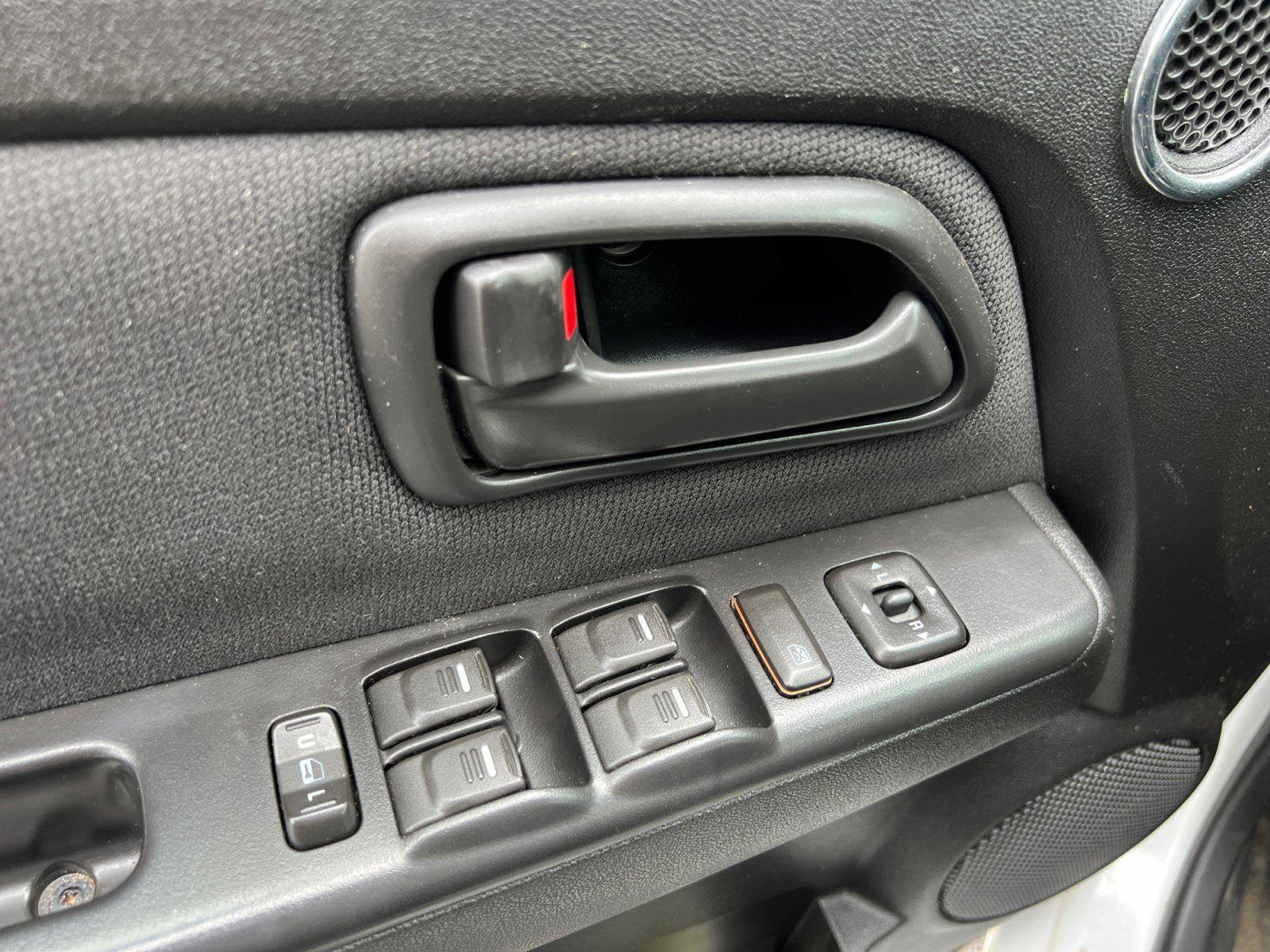 Used 2007 Chevrolet Colorado LT w/ LT Preferred Equipment Group AWD/4WD image 17
