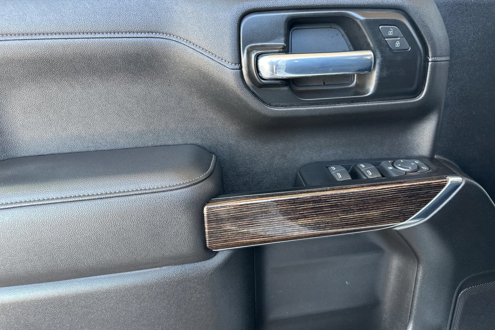 Certified 2022 GMC Sierra 1500 Elevation RWD image 11