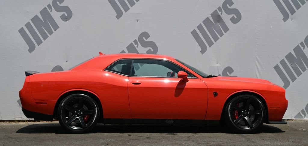 Used 2022 Dodge Challenger SRT Hellcat w/ Plus Package RWD image 4