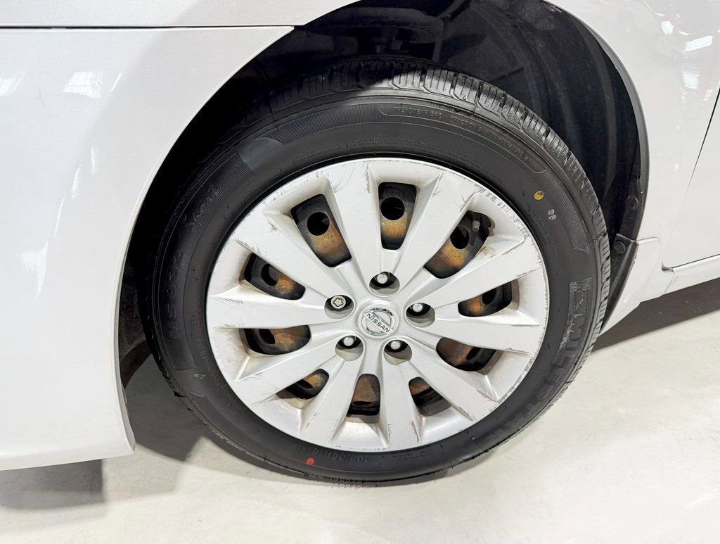 Used 2018 Nissan Sentra S image 2