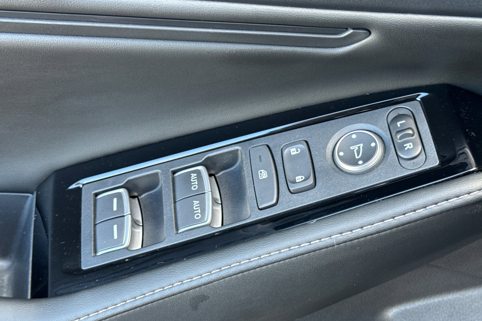 Used 2023 Honda Accord Touring image 13