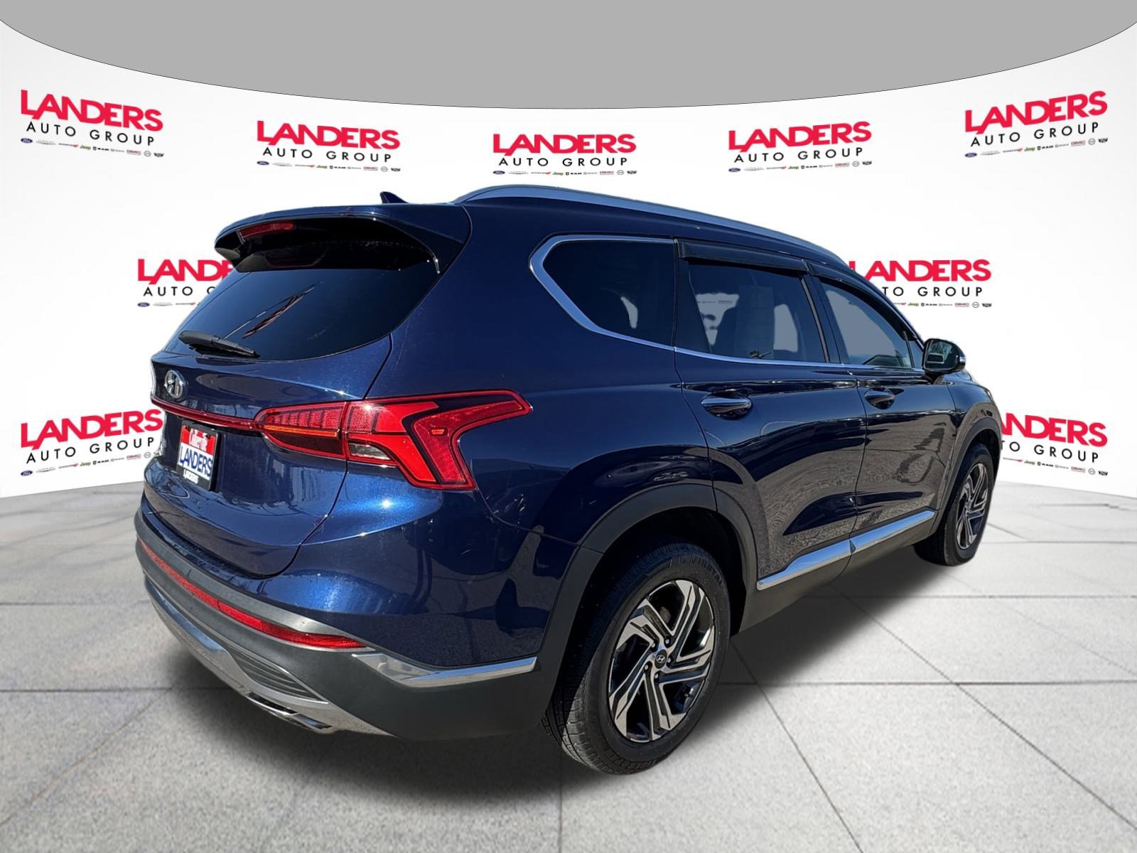 Used 2022 Hyundai Santa Fe SEL w/ Convenience + Premium Package image 3