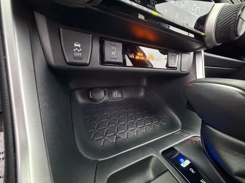 Used 2023 Toyota RAV4 SE w/ Weather & Moonroof Package AWD/4WD image 23