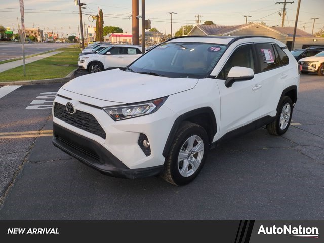 Used 2019 Toyota RAV4 XLE image 1