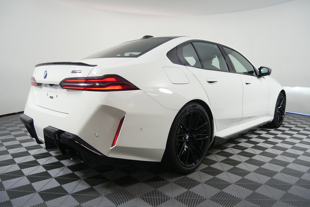 New 2026 BMW M5 w/ Carbon Package image 3