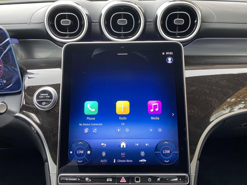 Certified 2025 Mercedes-Benz GLC 300 4MATIC image 32